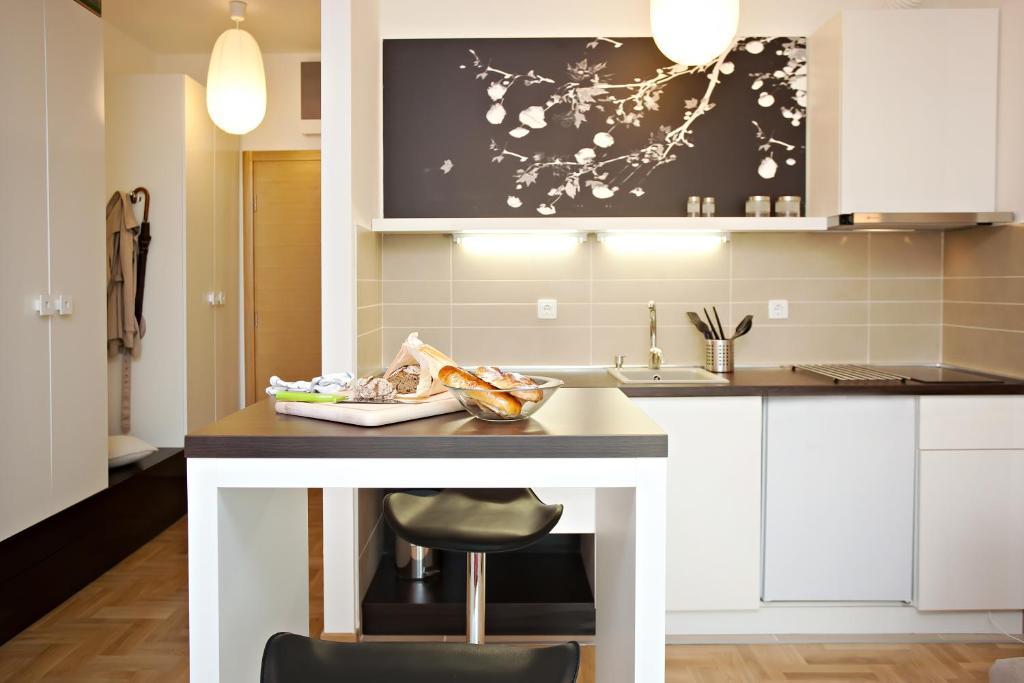 Boutique Apartments 360º Belgrad Rum bild