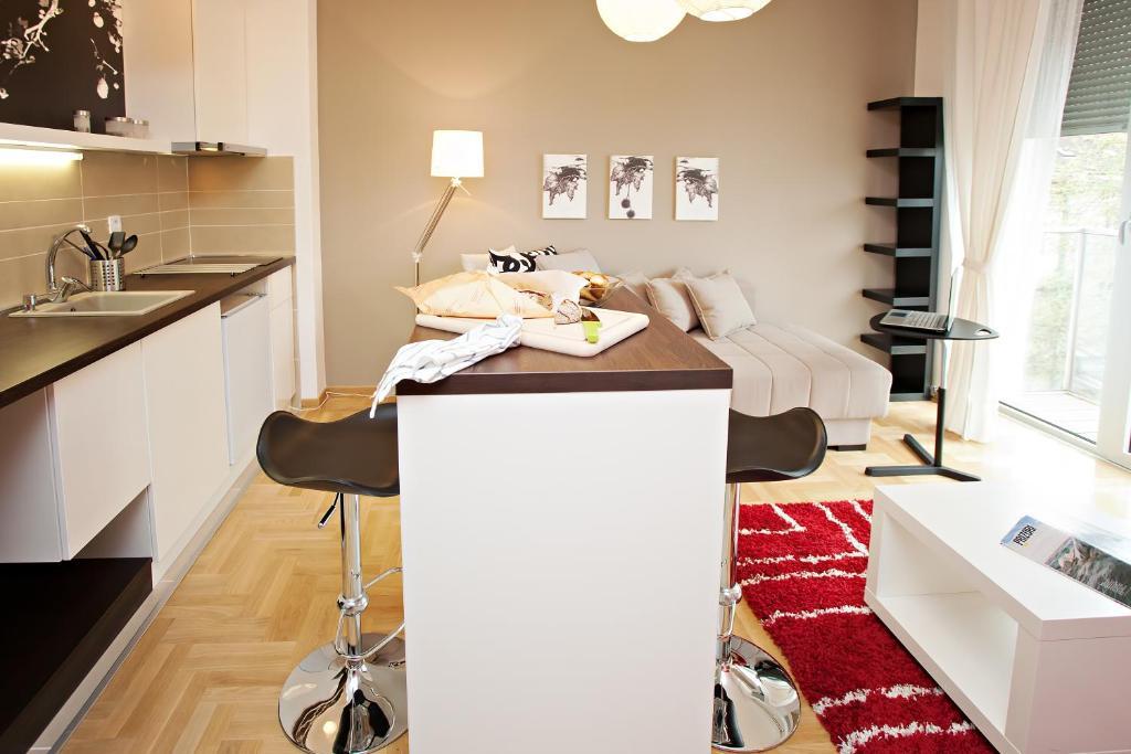 Boutique Apartments 360º Belgrad Rum bild